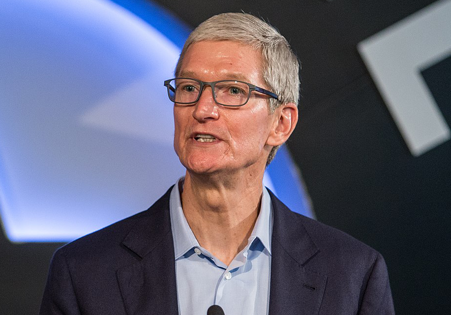 Tim Cook, CEO of Tech Giant  Apple – Interesting Facts and Success Story